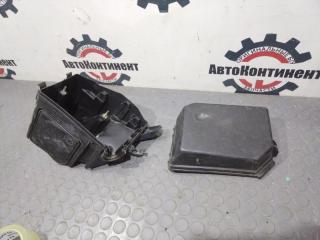 Запчасть корпус блока предохранителей toyota chaser 1995