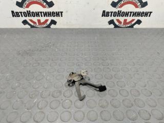 Запчасть замок капота toyota chaser 1995