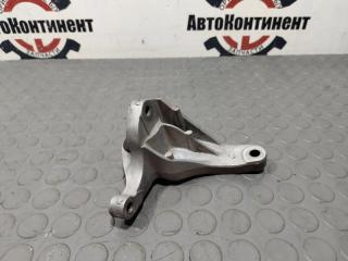 Запчасть кронштейн кпп ford Focus 2008