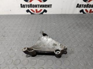 Фото запчасти кронштейн компрессора кондиционера Audi A6 2004 Б/У запчасть Запчасть кронштейн компрессора кондиционера Audi A6 2004