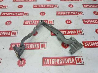 Запчасть петля капота TOYOTA OPA 10.2000г.