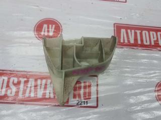 Запчасть клипса бампера задняя левая TOYOTA AQUA 02.2013г.