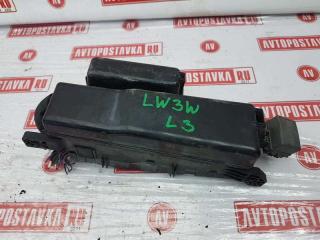 Блок предохранителей под капот MAZDA MPV