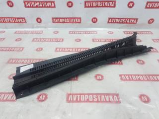 Запчасть решетка под лобовое стекло левая TOYOTA PREMIO