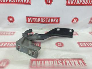 Запчасть петля капота передняя правая NISSAN MARCH 02.2012