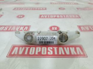 Запчасть клипса бампера задняя правая NISSAN MARCH 02.2012
