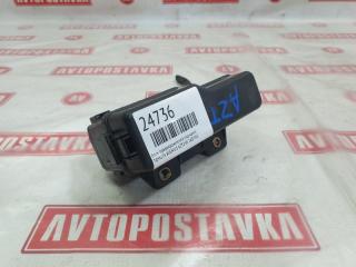 Запчасть блок предохранителей под капот TOYOTA AVENSIS