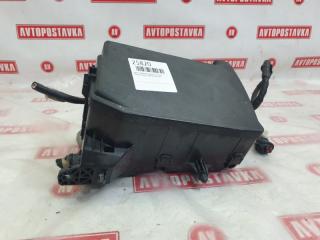Запчасть блок предохранителей под капот TOYOTA PRIUS