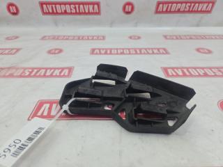 Запчасть клипса бампера передняя левая VOLKSWAGEN POLO