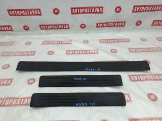 Запчасть накладка на порог салона TOYOTA MARK II