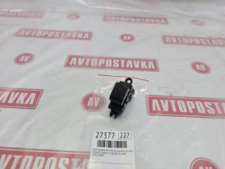 Запчасть блок управления стеклоподъемниками задний правый NISSAN TEANA 06.2008