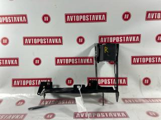 Запчасть крепление фары правое BMW 320I 05.2012