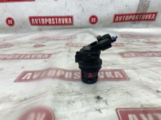 Фото запчасти насос омывателя TOYOTA AQUA 03.2014 контрактная запчасть Запчасть насос омывателя TOYOTA AQUA 03.2014