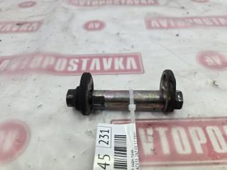 Запчасть болт развальный задний правый TOYOTA CAMRY 12.2002