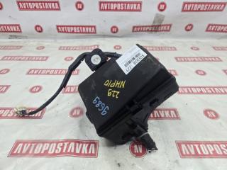 Фото запчасти блок предохранителей под капот TOYOTA AQUA 03.2014 контрактная запчасть Запчасть блок предохранителей под капот TOYOTA AQUA 03.2014