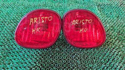 Запчасть вставка багажника Toyota Aristo 2001