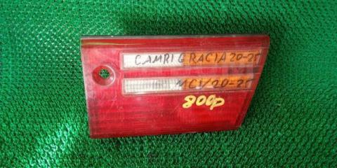 Запчасть вставка между стопов правая Toyota Camry Gracia 1997