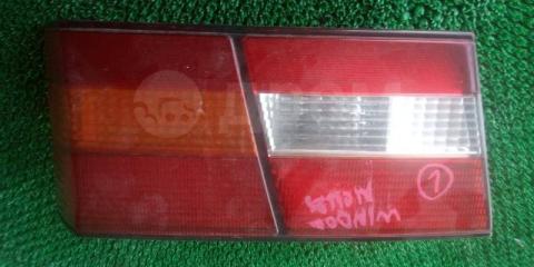 Запчасть вставка между стопов левая Toyota Windom 1999