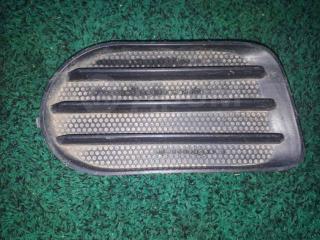 Запчасть заглушка бампера передняя правая Toyota WISH 2003