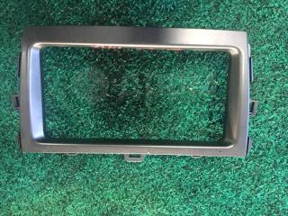 Запчасть консоль магнитафона Toyota Corolla Fielder 2009