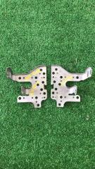 Запчасть крепление автомагнитолы Toyota Auris 2006