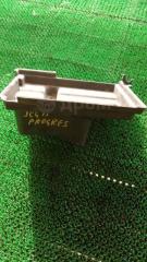 Запчасть крепление аккумулятора Toyota Progres 1999