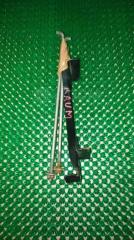 Запчасть крепление аккумулятора Toyota RAUM 1998