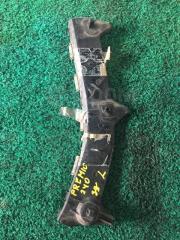 Запчасть крепление бампера заднее левое Toyota Premio 2004