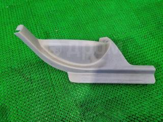 Запчасть накладка на порог задняя правая Subaru Forester 2000