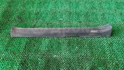 Запчасть накладка на порог передняя правая Toyota Auris 2008