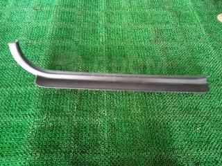 Фото запчасти накладка на порог передняя левая Toyota MARK II 1995 Б/У запчасть Запчасть накладка на порог передняя левая Toyota MARK II 1995