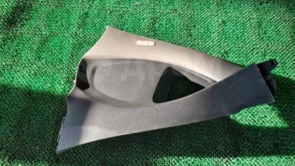 Запчасть накладка на стойку задняя левая Toyota Auris 2008