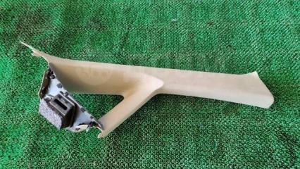 Запчасть накладка на стойку передняя правая Toyota Auris 2008