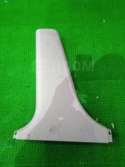 Запчасть накладка на стойку левая Toyota MARK II Qualis 2001