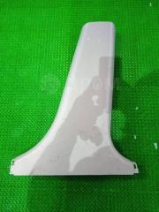 Запчасть накладка на стойку правая Toyota MARK II Qualis 2001