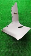 Запчасть накладка на стойку задняя правая Toyota VITZ 2009