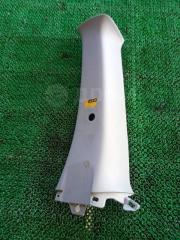 Фото запчасти накладка на стойку задняя правая Toyota VOXY 2005 Б/У запчасть Запчасть накладка на стойку задняя правая Toyota VOXY 2005