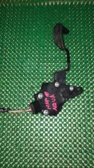 Фото запчасти педаль акселератора Toyota AQUA 2013 Б/У запчасть Запчасть педаль акселератора Toyota AQUA 2013