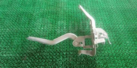 Запчасть петли капота Toyota Estima 2006