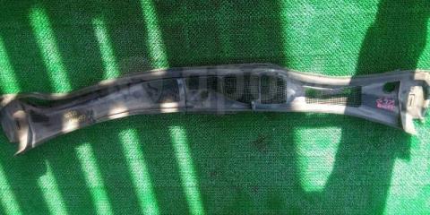 Фото запчасти пластик дворников жабо Toyota Century 1998 Б/У запчасть Запчасть пластик дворников жабо Toyota Century 1998