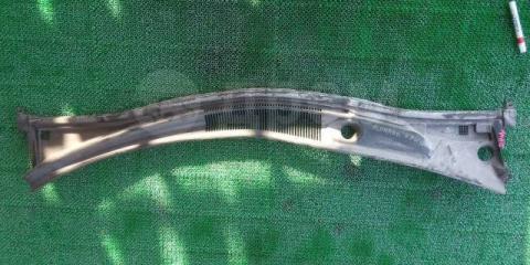 Фото запчасти пластик дворников жабо Toyota Alphard 2004 Б/У запчасть Запчасть пластик дворников жабо Toyota Alphard 2004