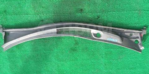 Фото запчасти пластик дворников жабо Toyota Alphard 2004 Б/У запчасть Запчасть пластик дворников жабо Toyota Alphard 2004