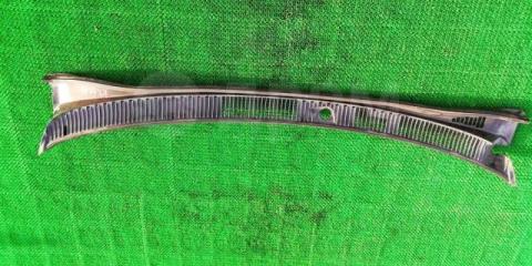 Запчасть пластик дворников жабо Toyota Granvia 1996