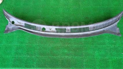 Запчасть пластик дворников жабо Toyota LITE ACE NOAH 1999