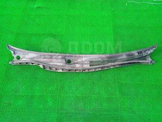 Запчасть пластик дворников жабо Toyota Premio 2004