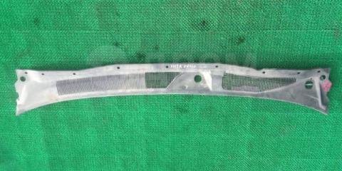 Запчасть пластик дворников жабо Toyota Vista 1997