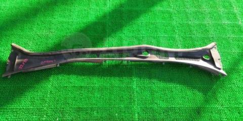 Запчасть пластик дворников жабо Toyota Vista Ardeo 1999