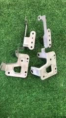 Запчасть крепление автомагнитолы Toyota Kluger V 2002