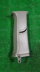 Запчасть накладка на стойку задняя левая Toyota Kluger V 2001