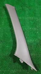 Запчасть накладка на стойку передняя левая Toyota Kluger V 2001